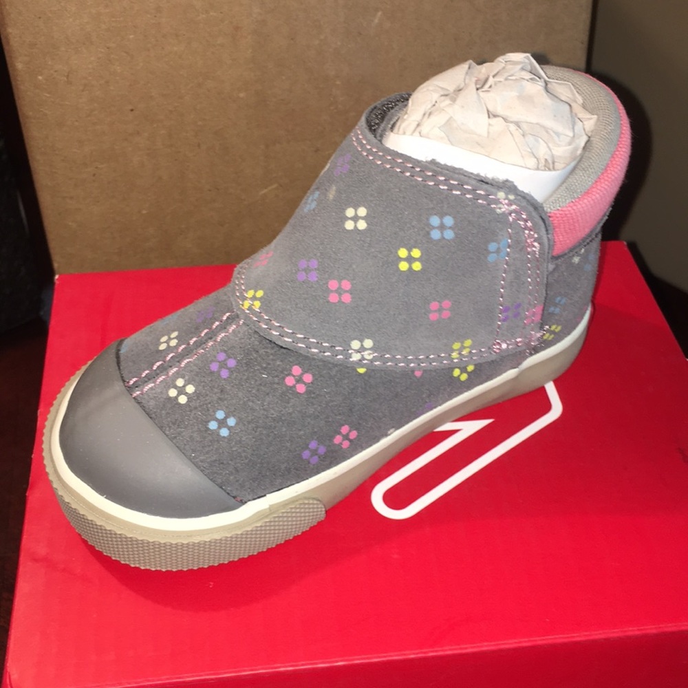 NIB Monroe Grey Suede